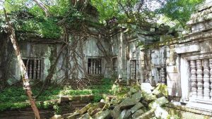 Kampong Khleang and Beng Mealea Temple Tour